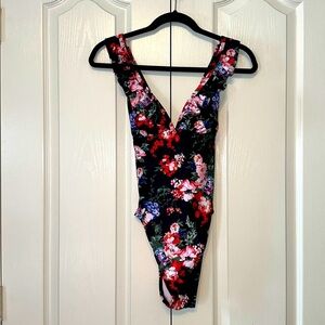 Shade & Shore Woman’s One Piece Swimming Suit Floral Size S